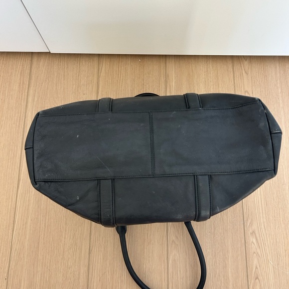 Coach Perry Black Leather Tote Bag – F54758 (B1721-F54758)